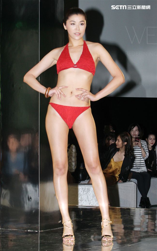 2018泳裝秀。（記者邱榮吉/攝影）