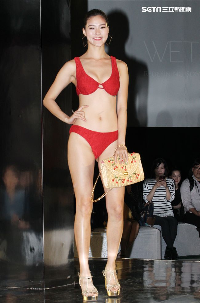 2018泳裝秀。（記者邱榮吉/攝影）
