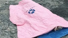 新北,烏來,溫泉,攬勝大橋,屍體,落水（圖／翻攝畫面）