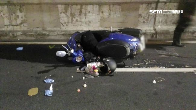 機車闖紅燈撞休旅　騎士彈飛一死一傷