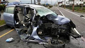 休旅車,電線桿,自撞,濱海路,送醫,宜蘭