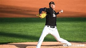 旅韓台灣投手NC恐龍王維中。 （圖／記者林敬旻攝）