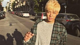 ▲▼康男因獨特的說話風格，而在演藝圈爆紅。（圖／翻攝自IG）
