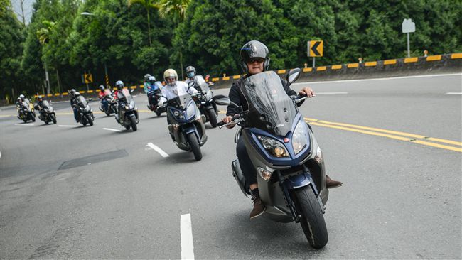 百位宏佳騰車友日月潭大會師