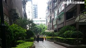 台北市信義路四段甲第琴宮豪宅社區跳樓自殺現場（翻攝畫面）