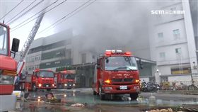 消防弟兄為救火「大地為床」睡一片　消防員：有體力就支援
桃園,平鎮,敬鵬工廠,消防員,疲憊,滅火,體力
ＳＯＴ