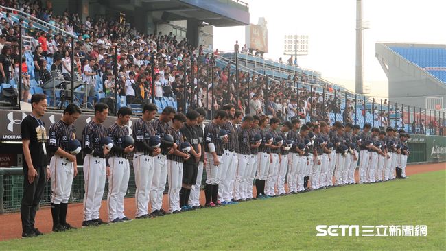 向消防員致敬　桃園球場默哀取消煙火