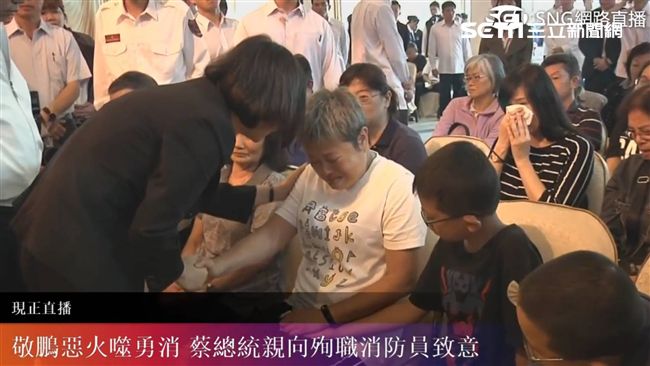 惡火奪命　蔡總統致意、傾聽家屬心聲