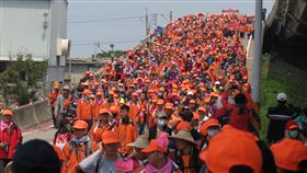 十萬信眾勇行　參與白沙屯媽南下進香