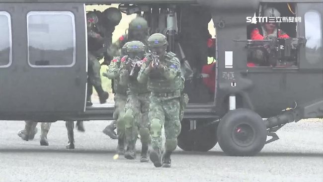 濫情飛官拍性愛光碟　檢搜索陸航營區