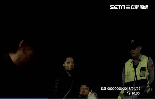 女疑情關難過跳海　警消及時趕抵挽回