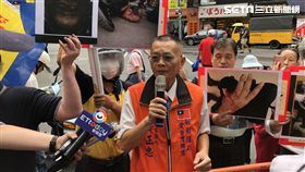 全國軍公教聯盟黨主席黃正忠因立法院流血衝突事件前往中正一分局應訊（翻攝畫面）