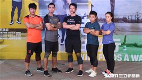 舉重好手郭婞淳、洪萬庭和周思齊、張志豪出席品牌活動。（圖／記者王怡翔攝）