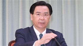 外交部：終止與多明尼加外交關係外交部長吳釗燮1日上午在外交部一樓新聞中心主持國際新聞記者會，宣布中美洲友邦多明尼加與中華民國斷交，將終止雙邊合作計畫、撤離大使館。中央社記者郭日曉攝　107年5月1日