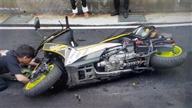 新北市,北宜公路,車禍,重機,車禍,跨越雙黃線,過彎