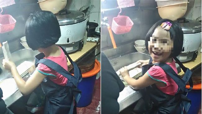 幼女主動洗碗分擔工作…背影惹父爆哭