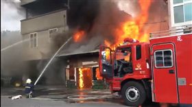 屋主燒金紙，花蓮木造老宅起火／爆料公社