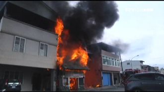 燒金紙意外燒毀屋　屋主當場崩潰痛哭