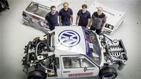 1987年Volkswagen Golf雙引擎賽車。（圖／翻攝Volkswagen網站）