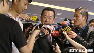 為了拔管案　顧立雄再跟記者唇槍舌劍