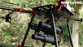無人機裝載40榴彈發射器。（記者邱榮吉/攝影）