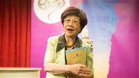 走出外交困境　呂秀蓮推和平首都聯盟前副總統呂秀蓮日前表態參選台北市長，她30日說，若當選台北市長將首要推動「和平首都聯盟」，與各國首都締結姐妹市，這樣才能夠突破台灣的外交困境。中央社記者游凱翔攝　107年4月30日