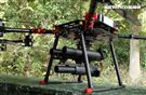 武裝無人機裝載40榴彈發射器。（記者邱榮吉/攝影）