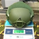 Kevlar XP特戰型防護頭盔重量只有1.1公斤。（記者邱榮吉/攝影）