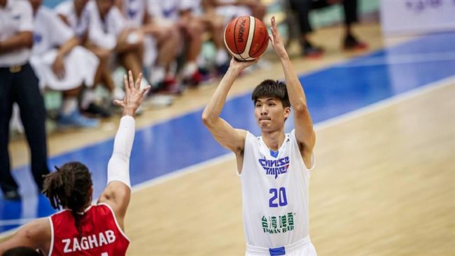 台啤球星性侵？畫面曝光⋯2人這樣走