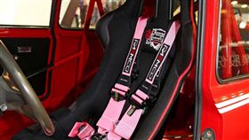 車訊網／業配）安全帶也能很潮！自由選擇想要顏色