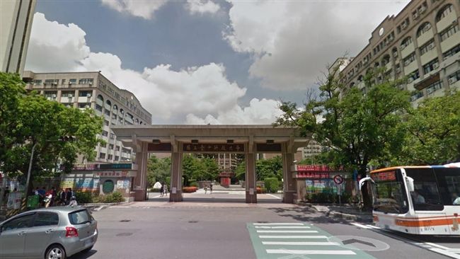 憂鬱症女闖台中科大跳樓　學生全目睹
