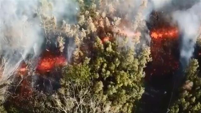 火山爆發熔岩毀民宅　家園毀居民痛哭