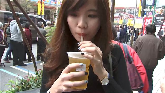 過量精緻糖恐宿醉　害人易怒又頭痛！
