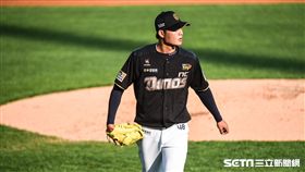 旅韓台灣投手NC恐龍王維中。 （圖／記者林敬旻攝）