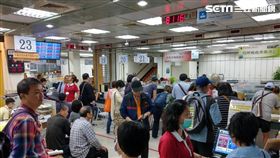 繳稅,報稅,國稅局（記者攝；免寫名字）