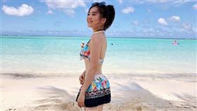 ▲▼外型甜美纖瘦的她，大方曬出比基尼照與網友分享。（圖／翻攝自臉書）
