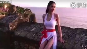 藝術照,沙龍照,拍照,正妹,猴子,修幹,啪啪,做愛,攝影, 圖／翻攝自YouTube https://goo.gl/kTKwu2