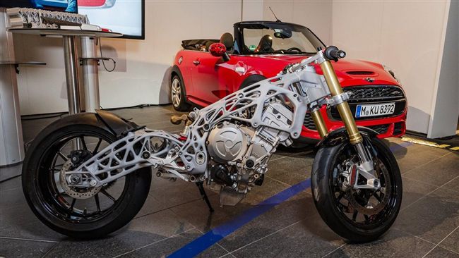 3D列印萬能　BMW列印整套車架