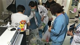 菜販掛急診憂生計　暖心護理師「整攤全包了」（圖／翻攝彰基醫院網站）