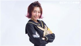 林明禎穿著露出纖纖細腰的水手服學生妹。（圖／種子提供）