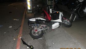 新北市,新店,安康路二段,騎士,情侶,雙載,死亡車禍,車禍,翻攝畫面