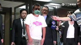 呂忠吉1百萬交保 雙手合十下跪道歉