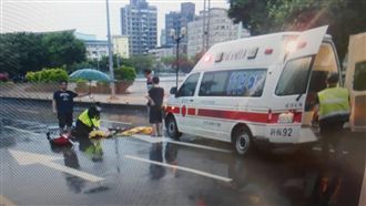 婦人清晨外出拜拜　遭轎車撞上身亡