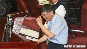 台北市長柯文哲出席市議會專案報告。 （圖／記者林敬旻攝）