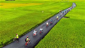 由宜蘭冬山鄉公所主辦的「三奇稻間美徑系列活動」將於05月12日至06月30日，在三奇伯朗大道正式登場囉！每周六日除了有「低碳自行車輕旅行」與「攝影高台」外，鄉公所今年還有舉辦「冬山美景攝影比賽」並開放「高空組」及「平面攝影組」，期望將冬山鄉獨特的四季之美，透過攝影愛好者的鏡頭，讓民眾知道冬山鄉的美。