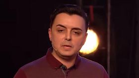 英國,英國達人秀,達人秀,魔術師,斯佩爾曼,癌妻,女兒,神預測,評審（翻攝自張阿慧YouTube）