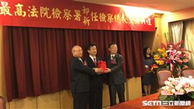 卸任檢察總長顏大和、法務部長邱太三、新任檢察總長江惠民，交接典禮。潘千詩攝影