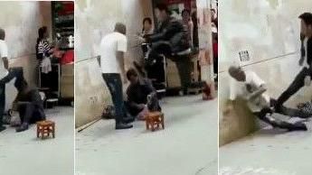 黑人當街毆打乞丐　正義哥飛踢秒趴他