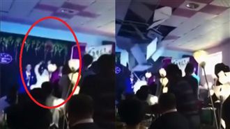 神力新娘丟捧花　一拋砸落整排天花板