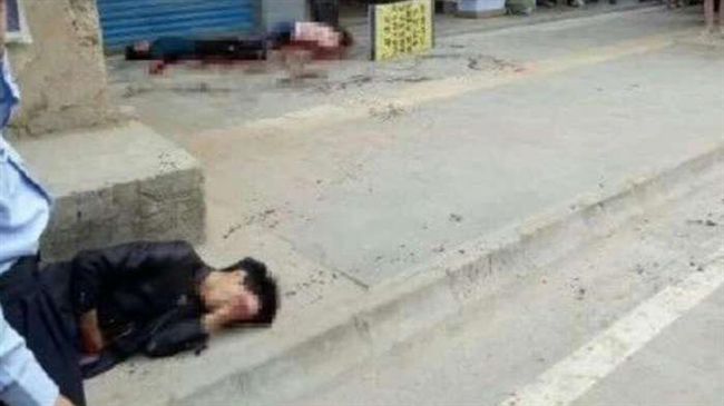 當街砍死前妻、岳母　男自殺倒地掙扎